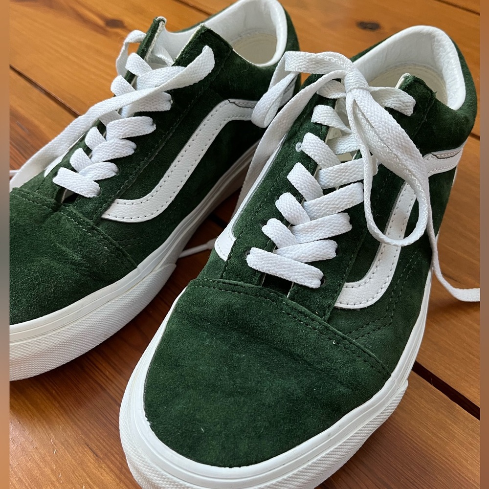 Vans Old Skool Premium Pig Suede Sneaker in Douglas Fir green